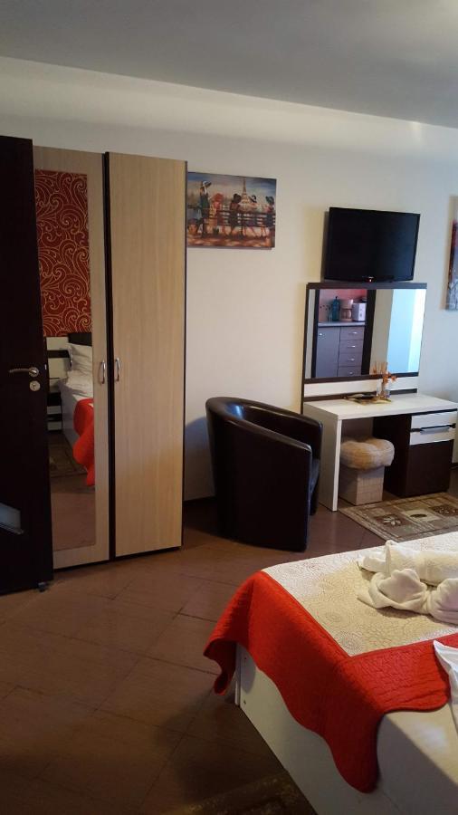 Appartement Garsoniera Ioana à Bucarest Extérieur photo